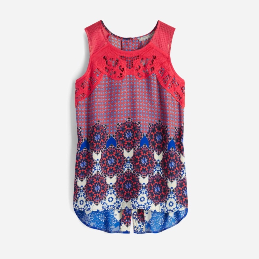 Colorful top to complete your summer look!